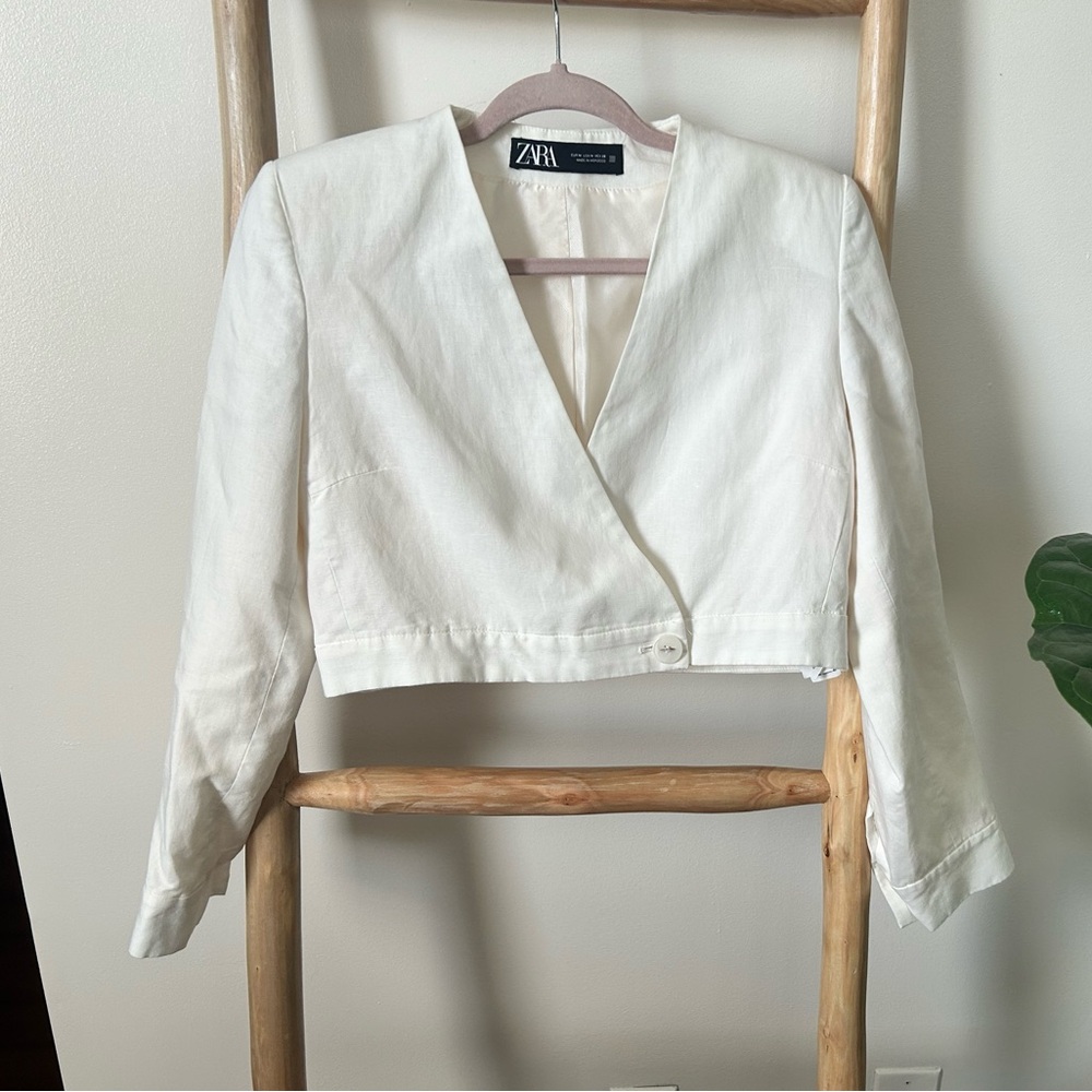 Zara Cream Buttoned Cropped Jacket NWOT